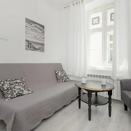 Lejlighed Z Parkingiem Tylko 8 Minut Spaceru Od Morza By Renters *